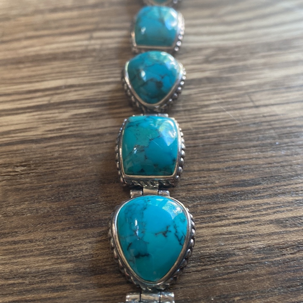 BARSE——Beautiful large Turquoise bracelet.  7-1/2”